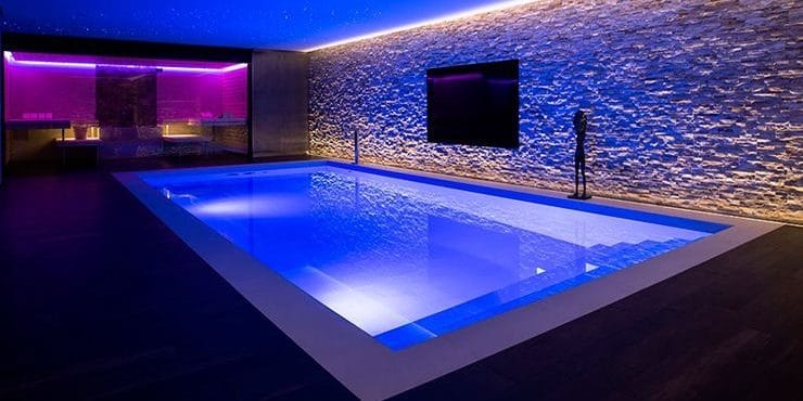 piscinas iluminadas imagen